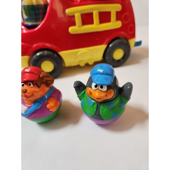Weebles firetruck 4 weeble characters lot - Picture 4 of 6